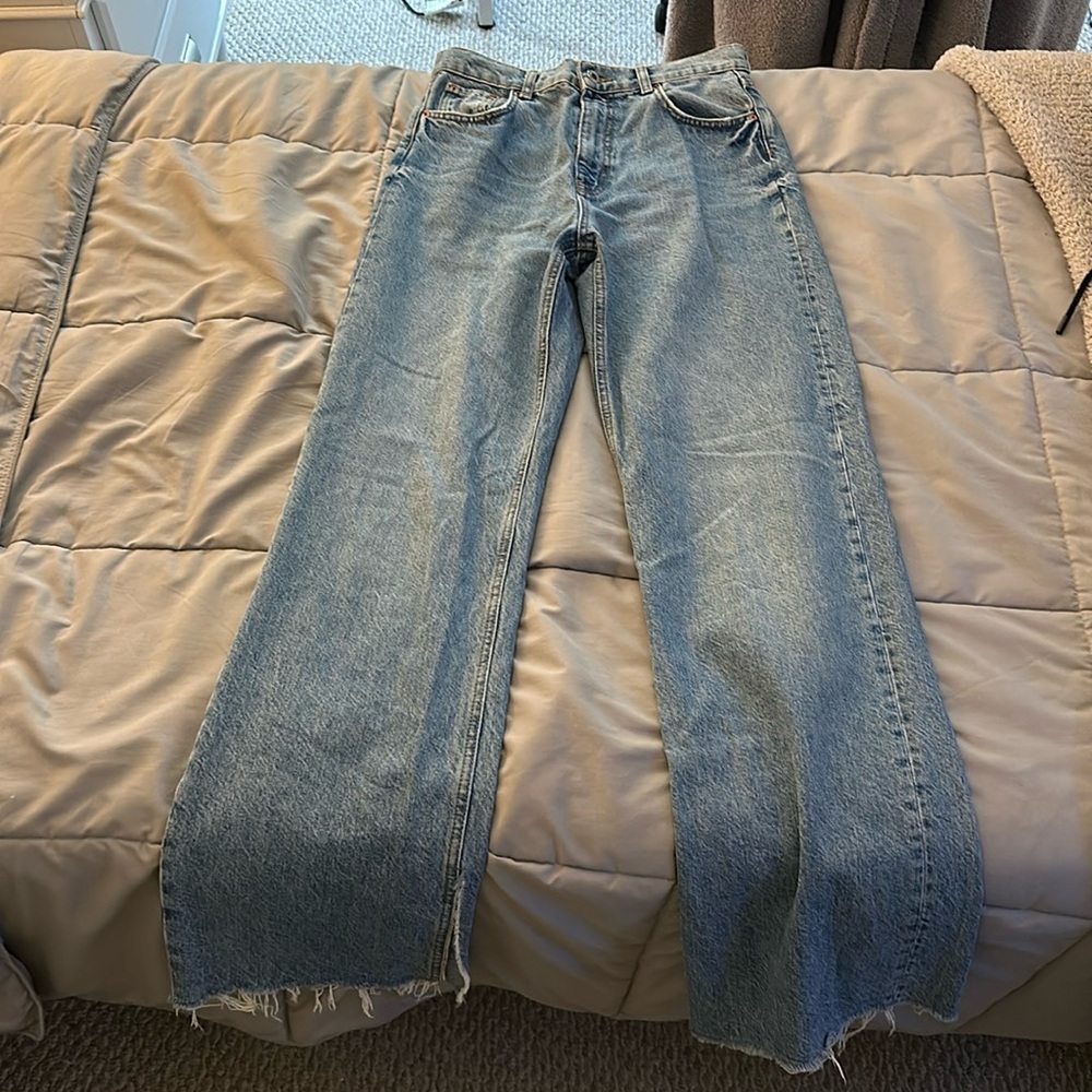 High rise Zara jeans with slit